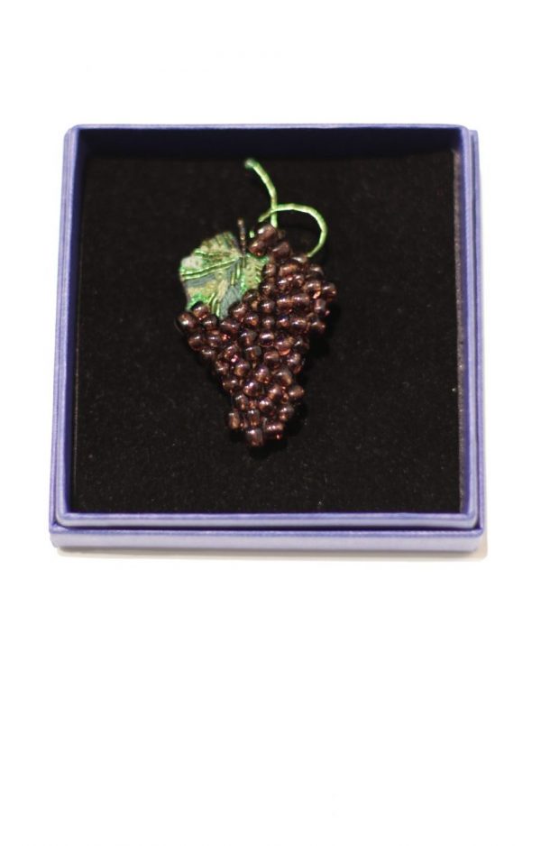Trovelore Syrah Grapes brooch